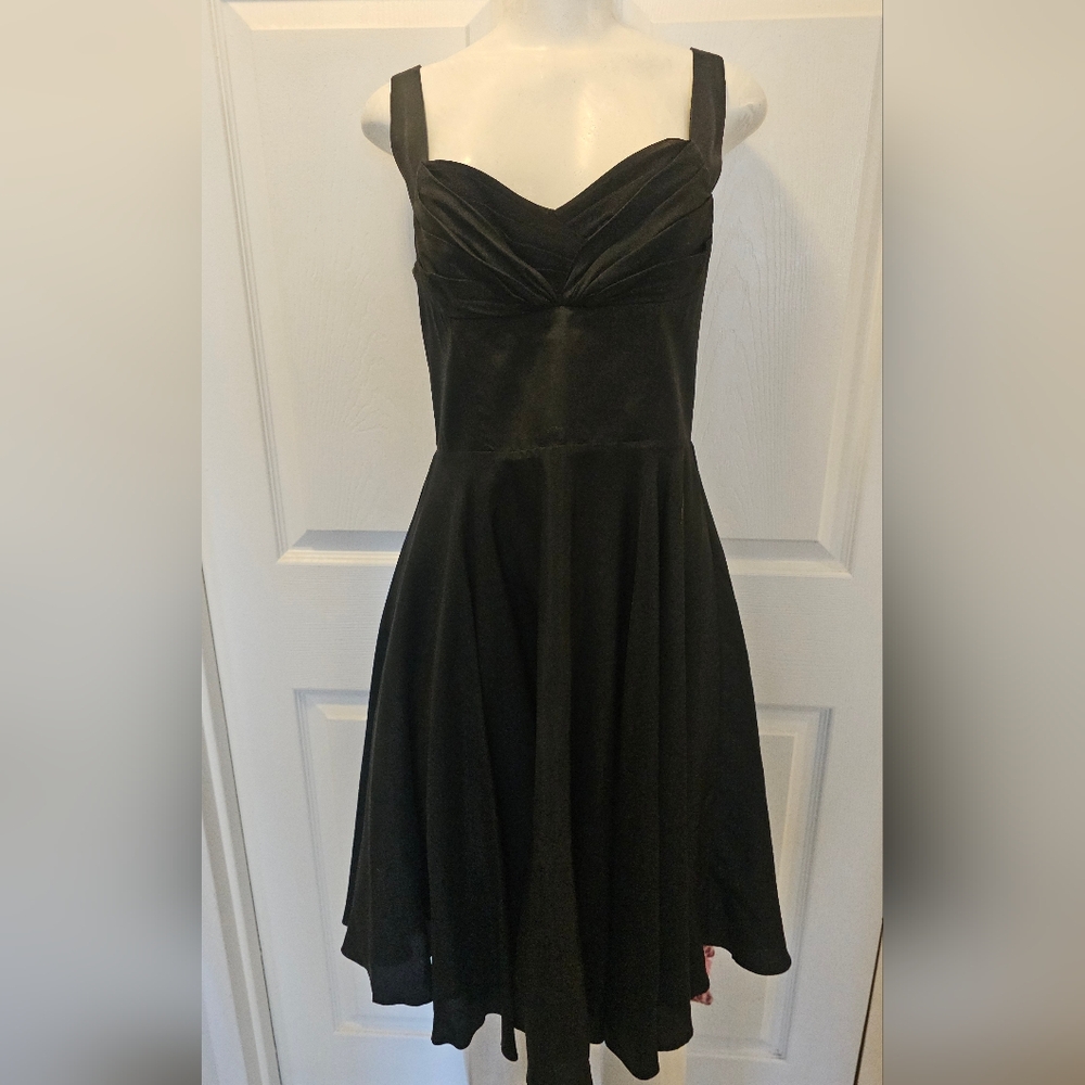 Marciano Flattering Black Evening Dress